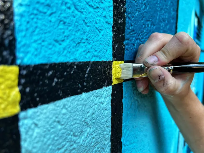 Art Shacks 2023: Fem konstnärselever från Lunds Konst/Designskola, LKD, har formgivit varsin nätstation i Eslöv och förvandlat fasaderna till fina och kreativa konstverk tillsammans med sommarjobbande skolungdomar.
Invigning måndagen den 26 juni 2023 klockan 12.30-14.30 vid korsningen Östergatan och Verkstadsvägen i Eslöv, där Östergatan byter namn till Ringsjövägen. Välkomna!